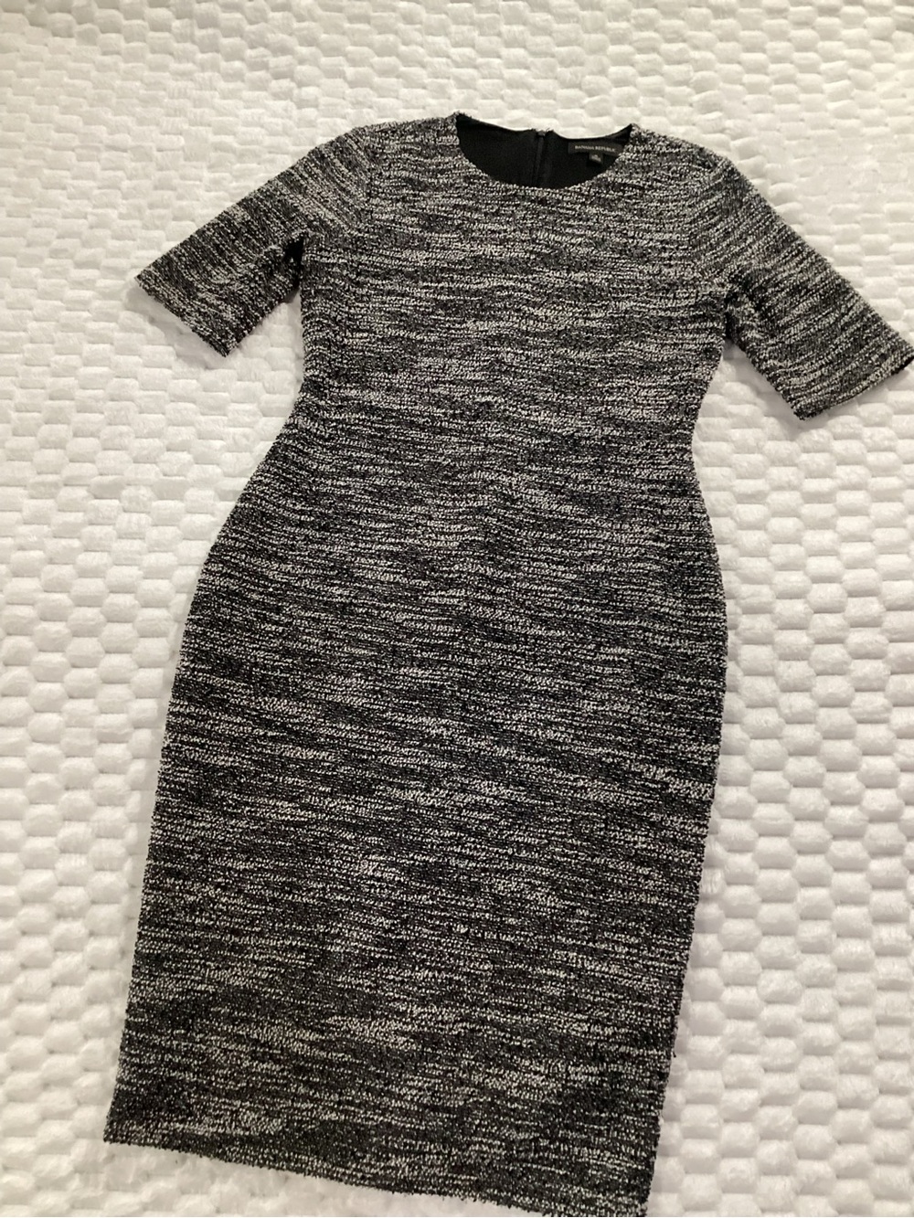 Banana Republic Black and White Knit Midi Sheath Dress #581